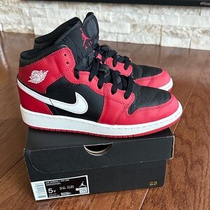 Boys Air Jordan 1 Mid - Black, Red, White